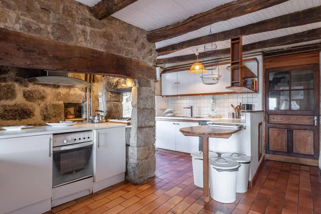 Gite De Chapeleche Chataigniers 7 P Gluiras Holiday home