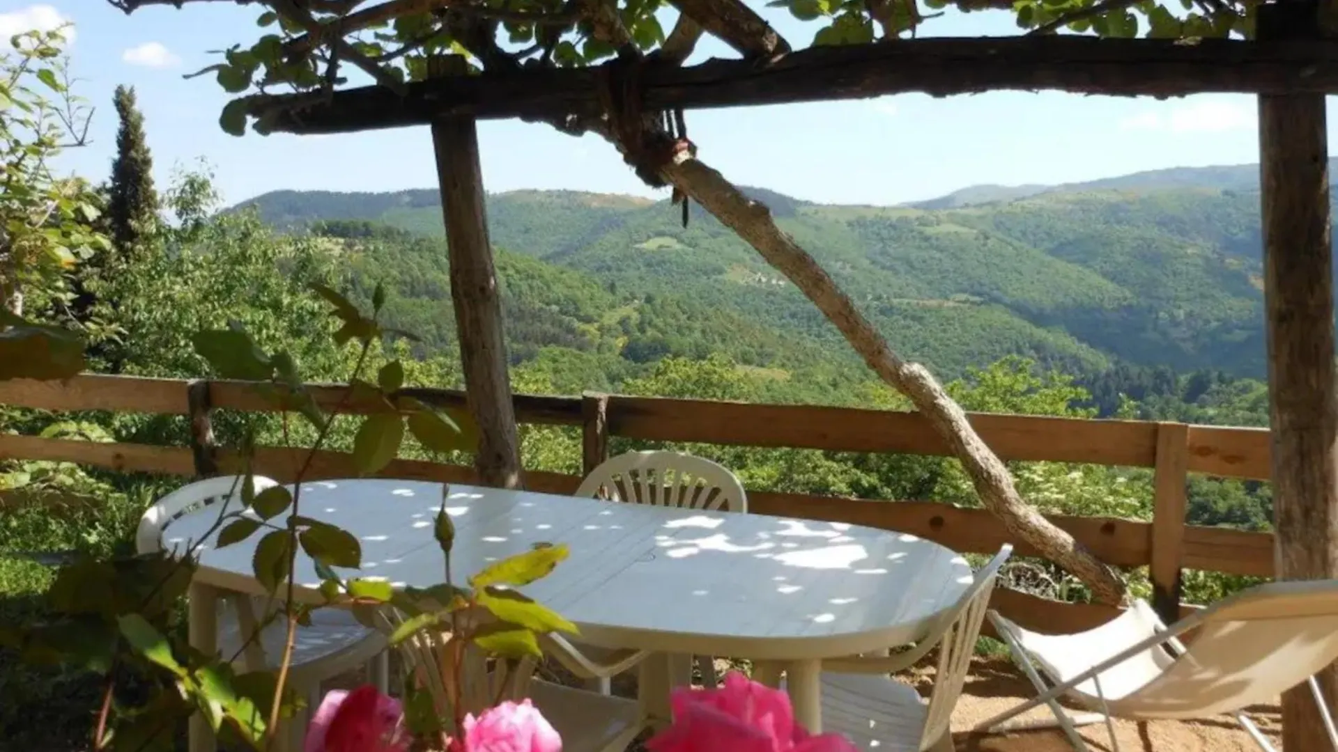 Holiday home Gite De Chapeleche Chataigniers 7 P Gluiras